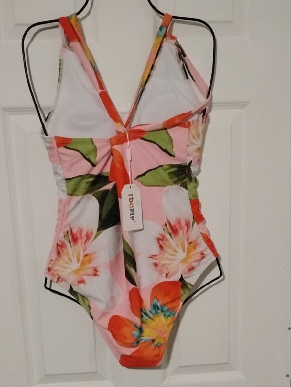 NWT - Women’s Pink Floral One-Piece Swimsuit Size M - Picture 4 of 4